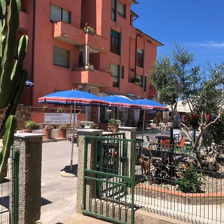 Appartamenti Vicini Al Mare A Giglio Campese Bagian luar foto